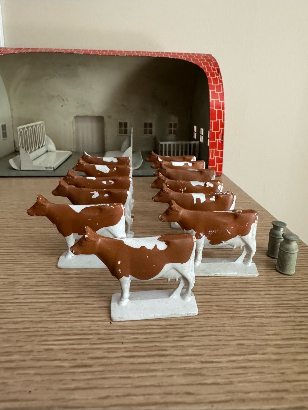 Vintage “Friendly Acres" Red Tin Barn Playset - Picture 4 of 15